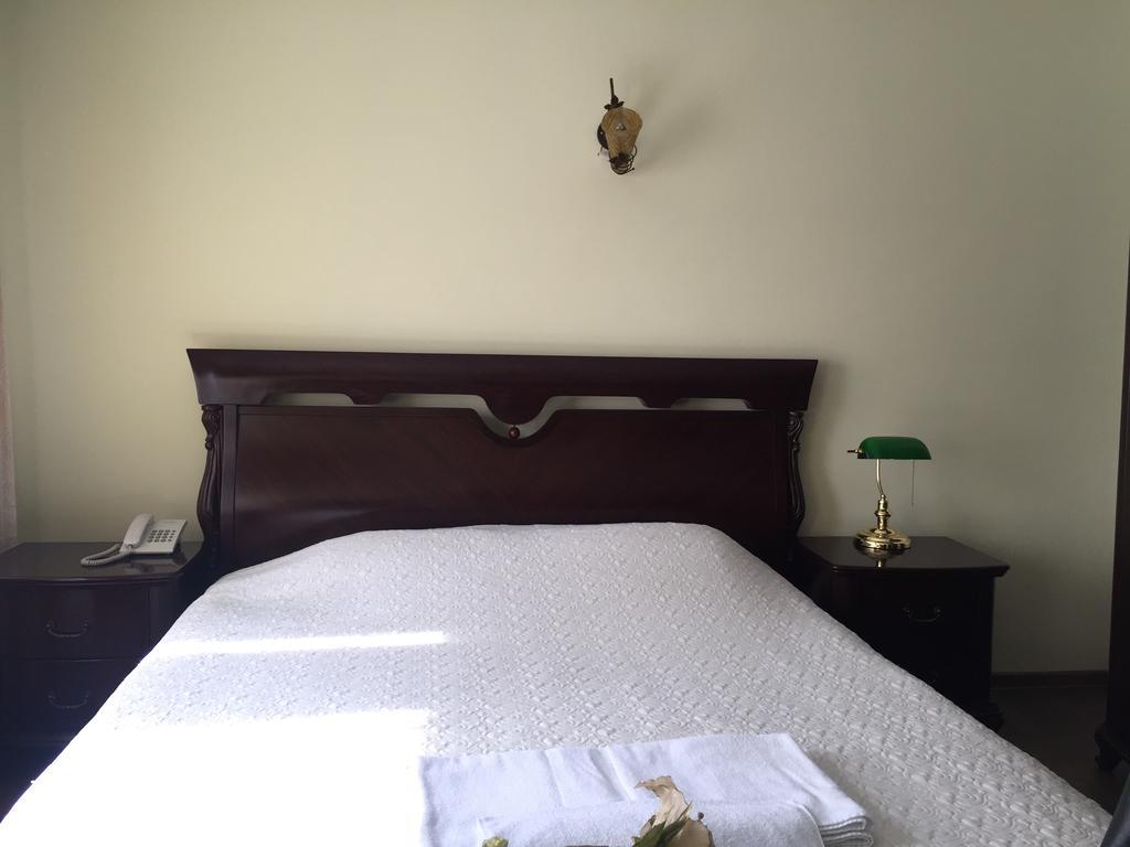 Hotel Adria Приштина Экстерьер фото
