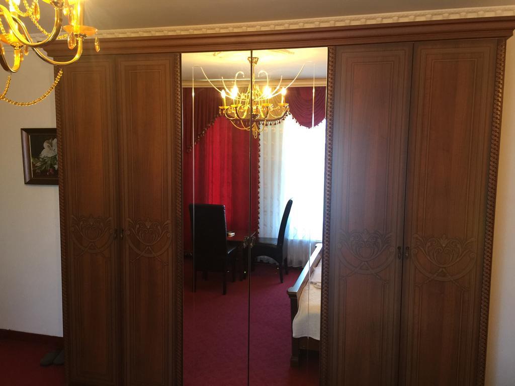 Hotel Adria Приштина Экстерьер фото