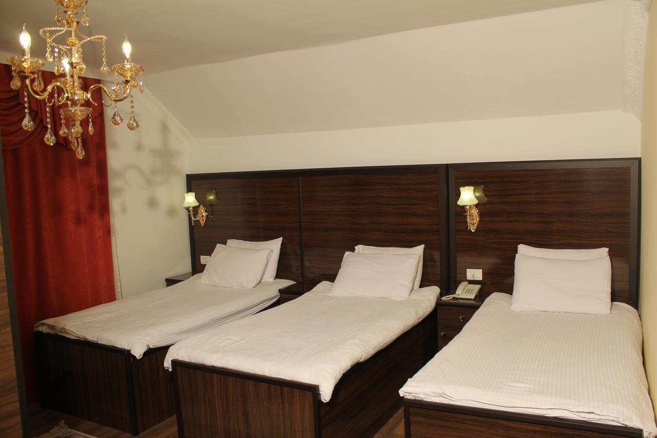 Hotel Adria Приштина Экстерьер фото