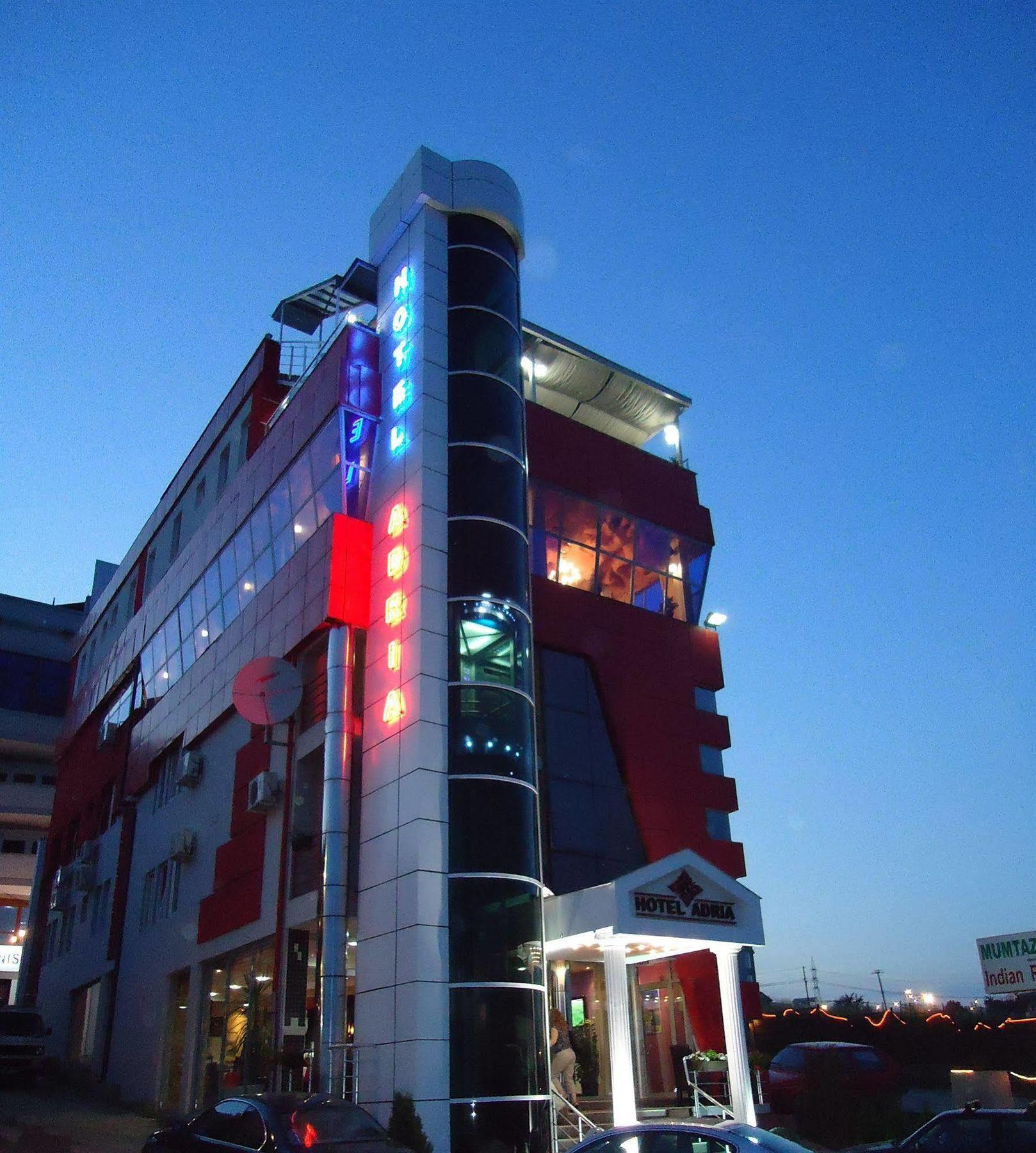 Hotel Adria Приштина Экстерьер фото